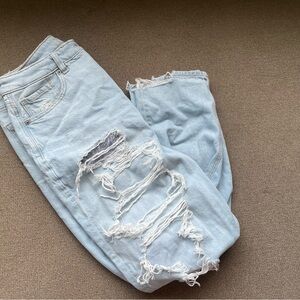 American Eagle-Light Blue Distressed Women's Jeans